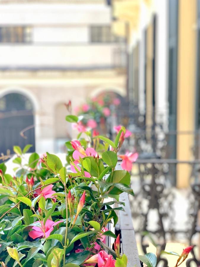 Bue Nero Suites Verona Esterno foto
